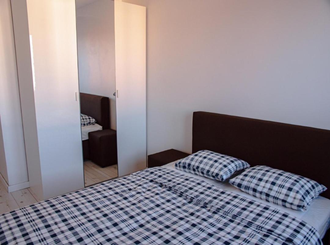 Apartment Klobucka Варшава Екстер'єр фото