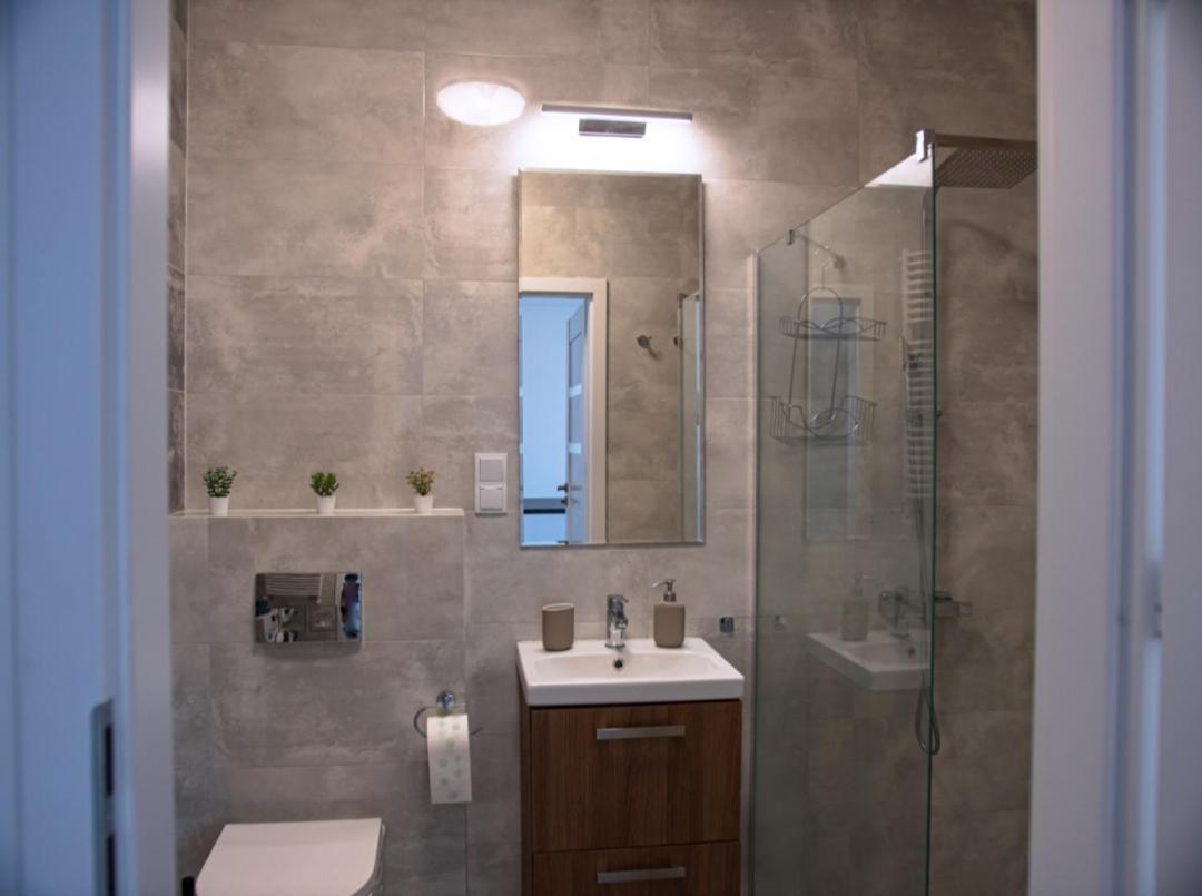 Apartment Klobucka Варшава Екстер'єр фото