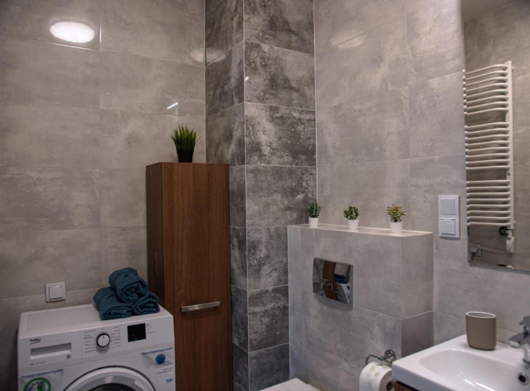 Apartment Klobucka Варшава Екстер'єр фото