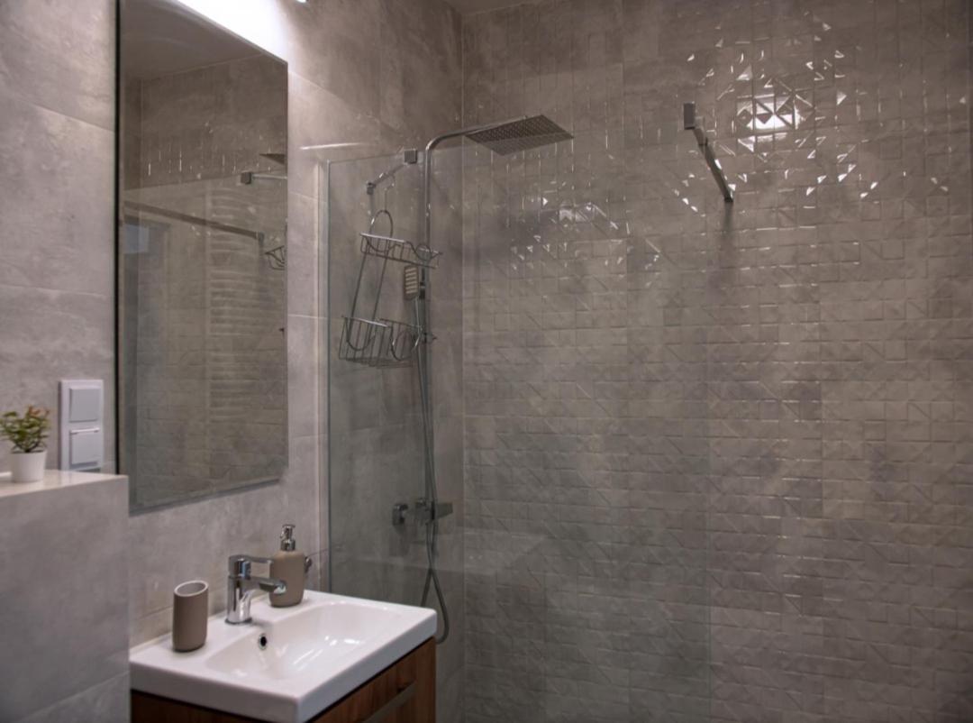 Apartment Klobucka Варшава Екстер'єр фото